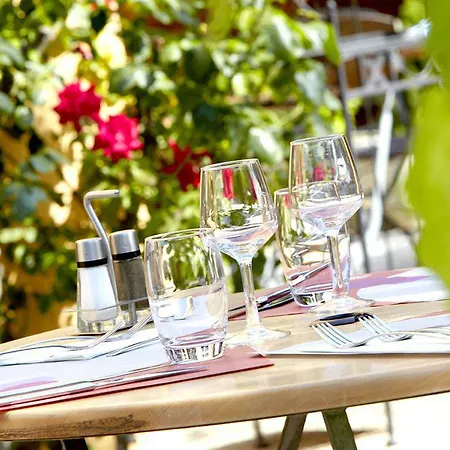 Hôtel Restaurant Campanile Maubeuge 